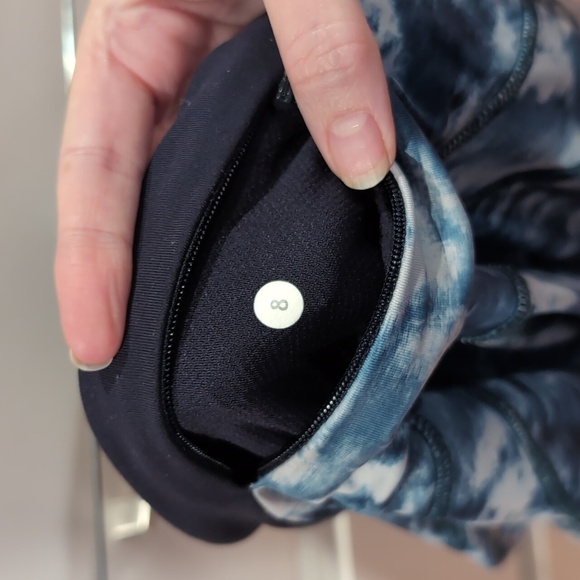 Lululemon 2 Pair EUC Speed Tights Size 8 side pockets purple and blue - Picture 5 of 15